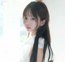 小藝 158.C+.44.22歲