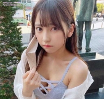 欣欣  156.C.43.19歲  #台北    胸部有料 小蠻腰超動人