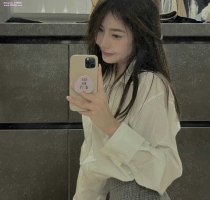 依一 164cm  C奶  48kg  25歲