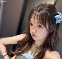 依依  160 D 46 21歲