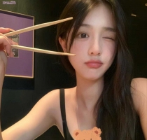 白白：167/D/48kg/23歲