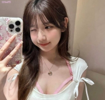 花花  158cm 46 D 22歲 純真內向的悶騷妹子  看起來純真可愛