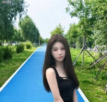 馥楠 164cm 48kg D 24歲