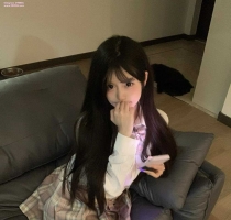 她的聲音很溫 笑起來像是在撒嬌